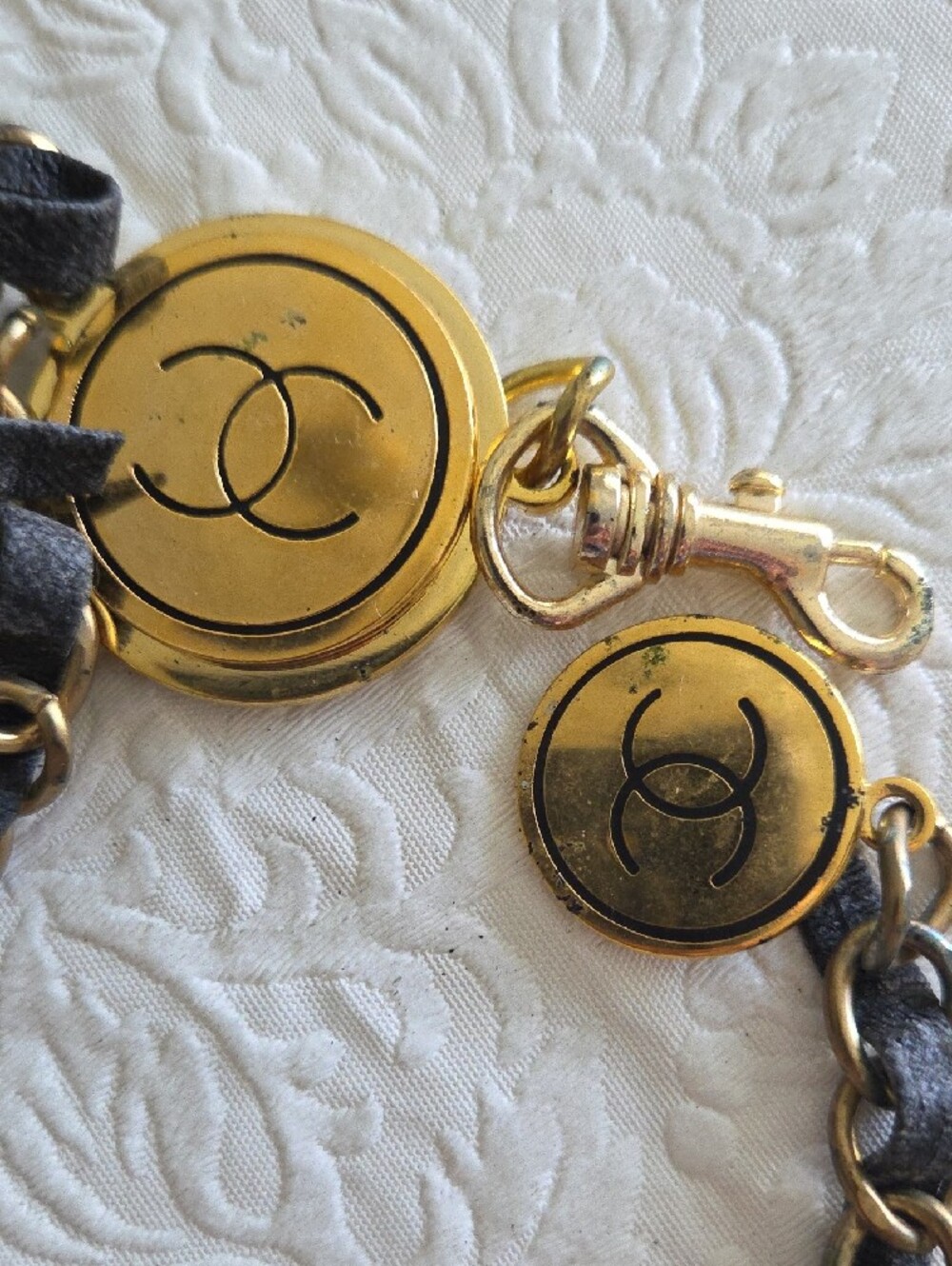 Designer-Inspired Black and Gold Chain Belt with Medallions - Picture 2 of 6